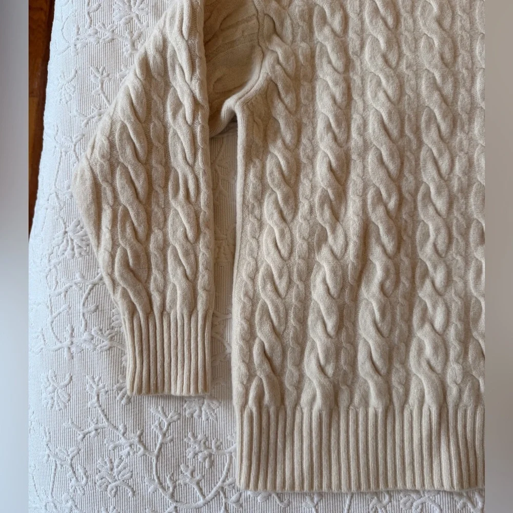 Aritzia Babaton Stargaze Cable Knit Turtleneck Sweater - Picture 4 of 13